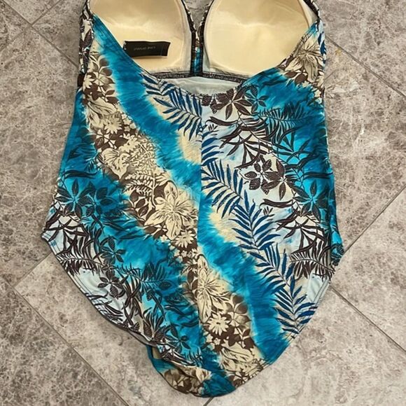 Lane Bryant Venezia Sport One Piece Tropical Swim One Piece Halter NWT - Picture 10 of 12